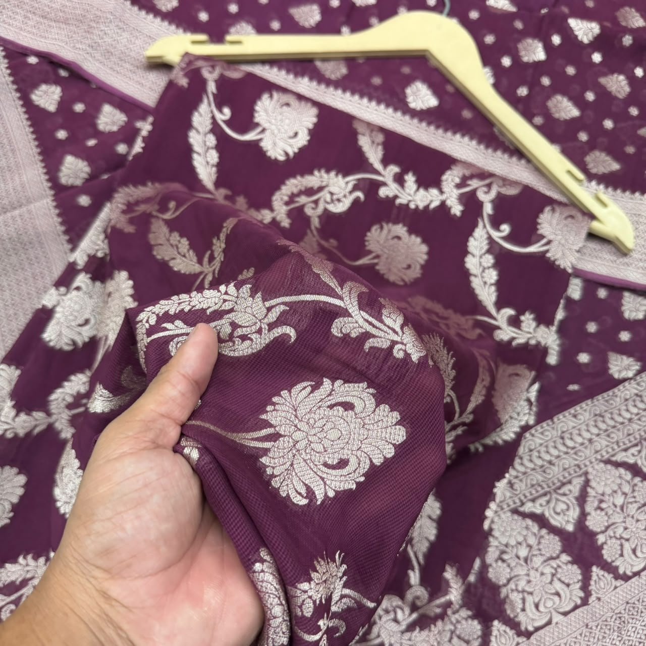 VISCOSE SILVER ZARI (CI1-