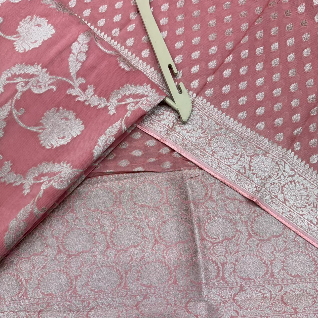 VISCOSE SILVER ZARI (CI1-