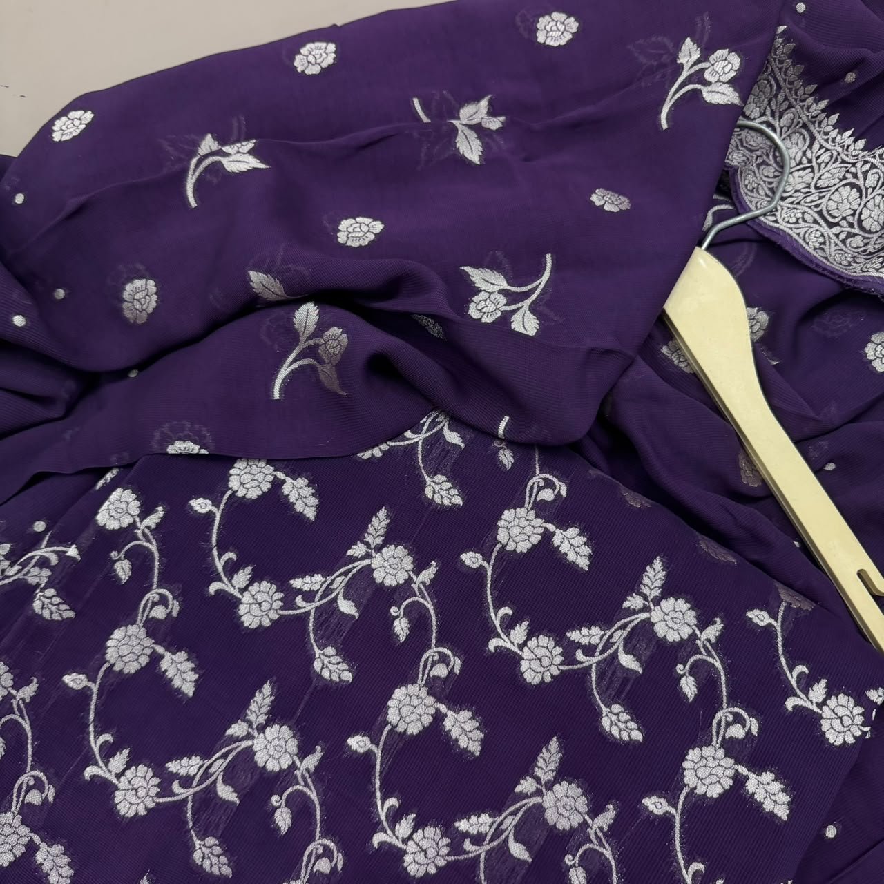VISCOSE SILVER ZARI (CI1-