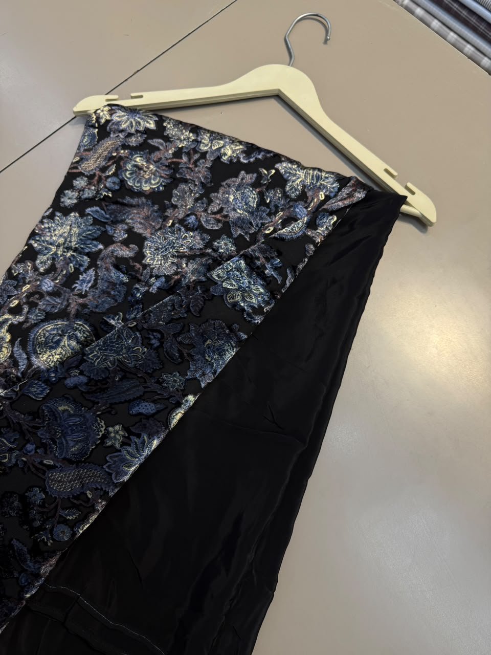 VELVET BRASSO (PRVB) - BLACK