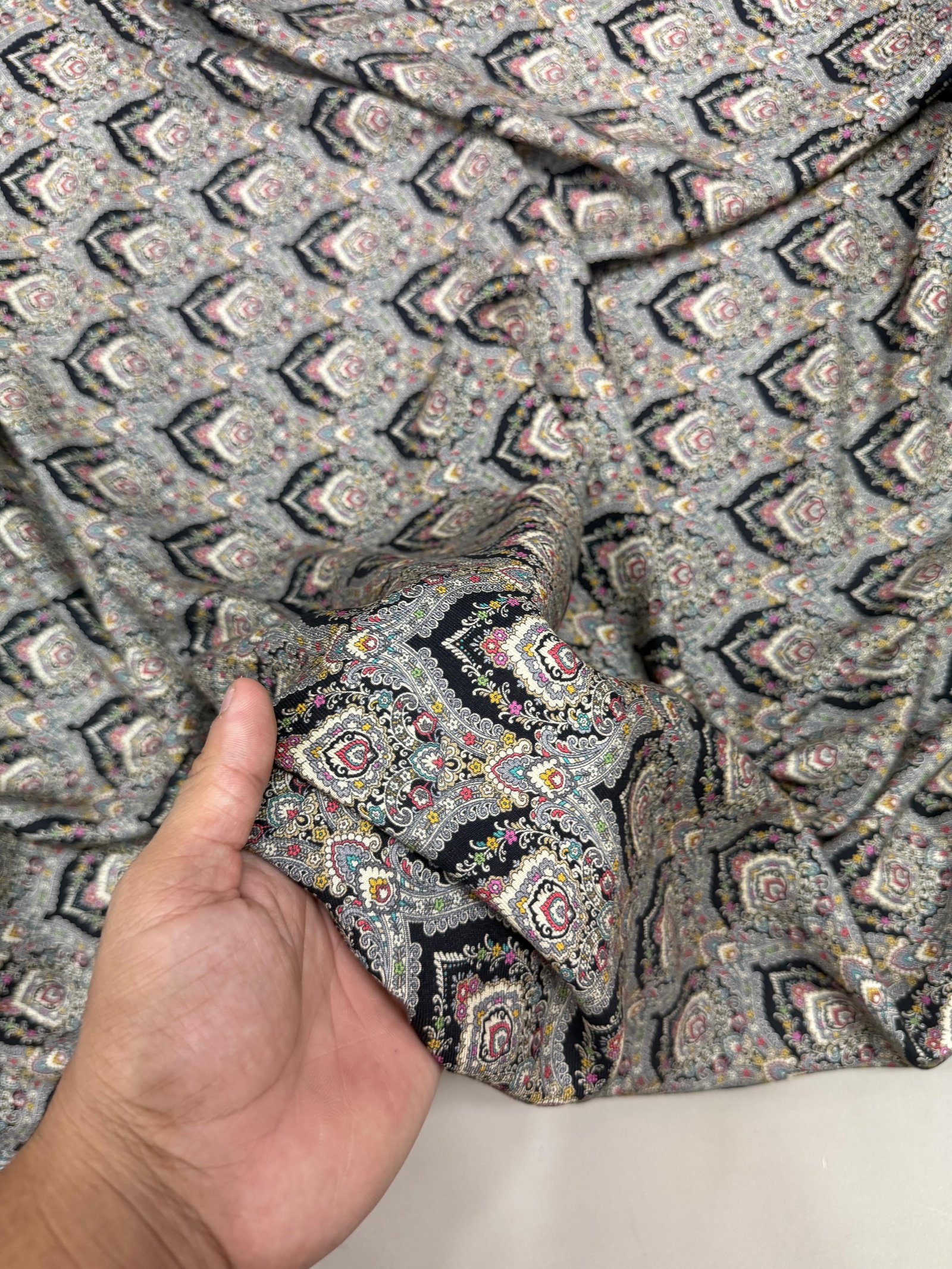 PURE WOOL PRINTS (WLPT